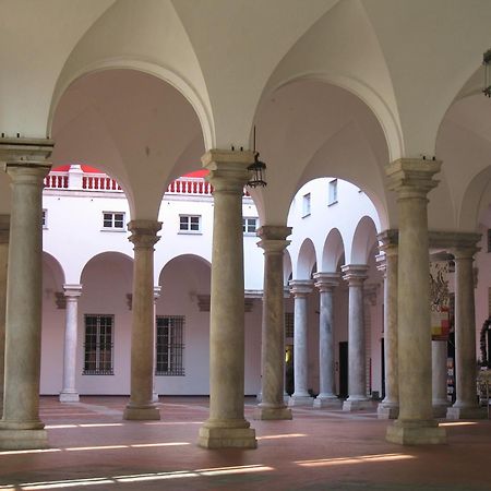 Lovely Apt Really Downtown - Free Private Parking Included! - Genoa Luaran gambar